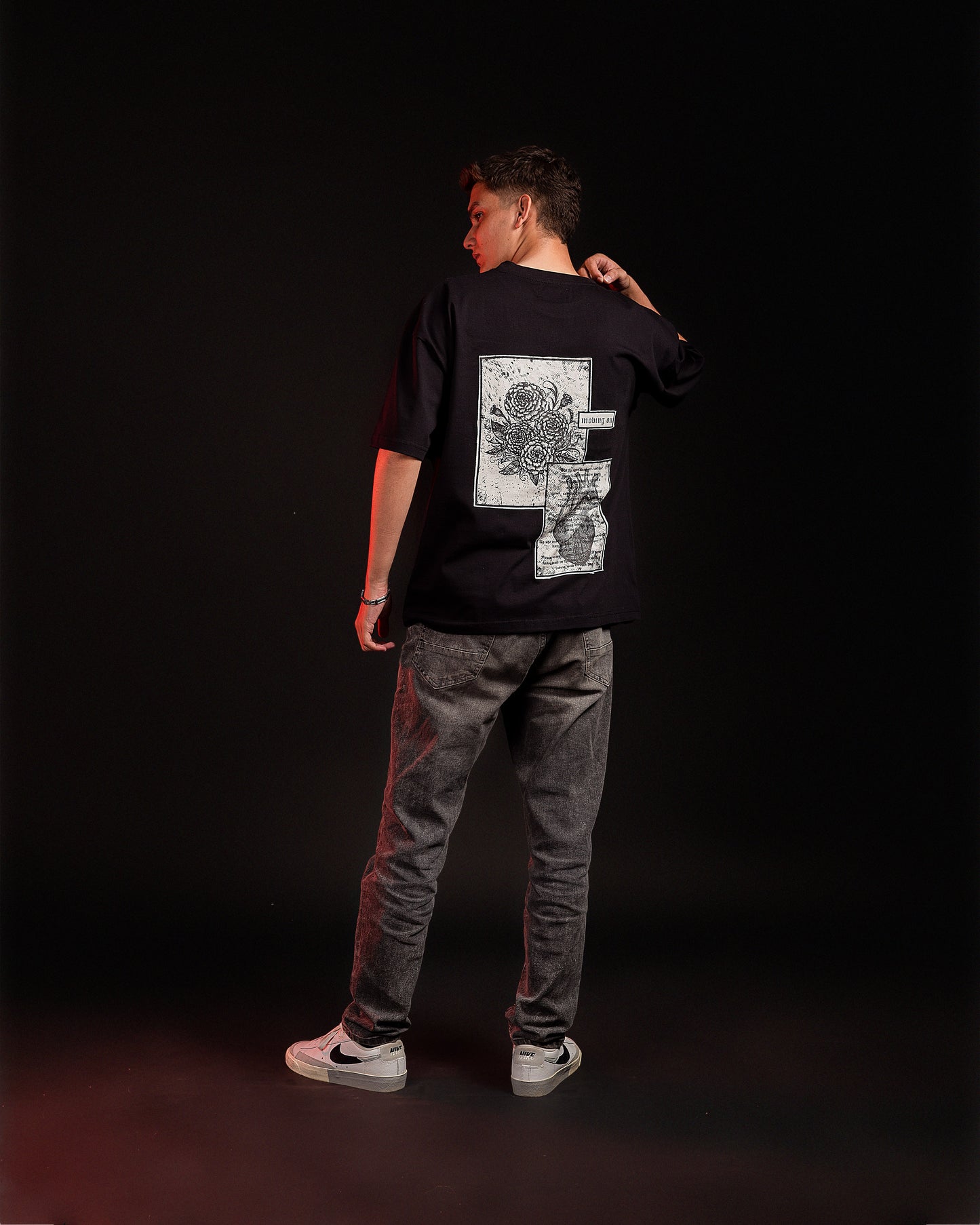 Heart - Black - Oversized T-Shirt