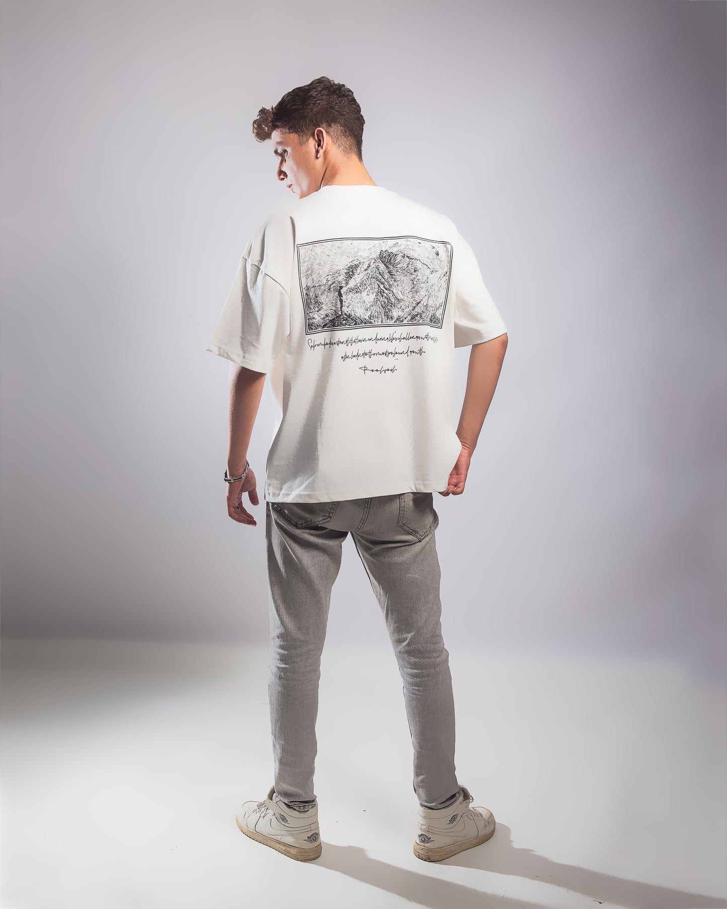 Sabr / صبر - Oversized T-Shirt